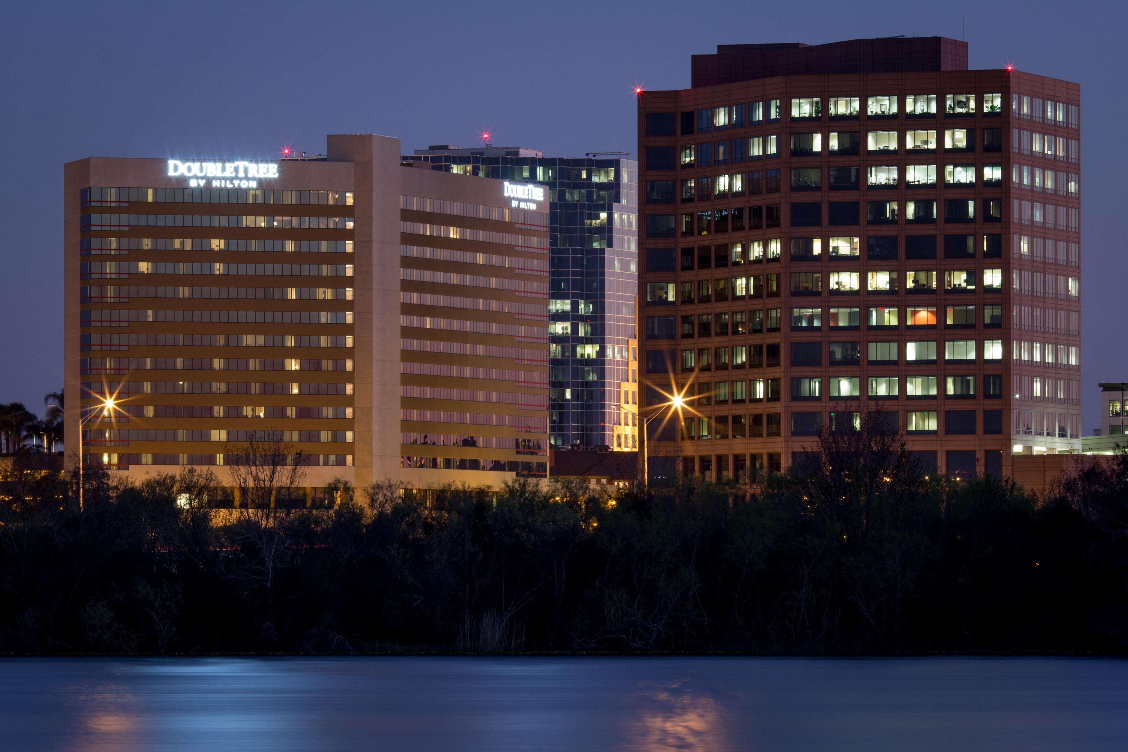Отель Doubletree By Hilton Orlando Downtown Экстерьер фото
