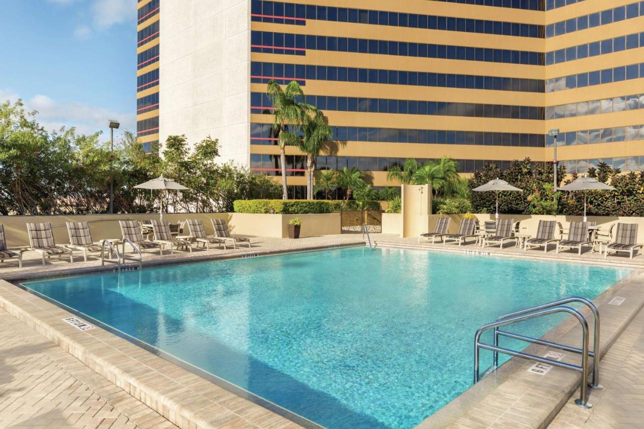Отель Doubletree By Hilton Orlando Downtown Экстерьер фото