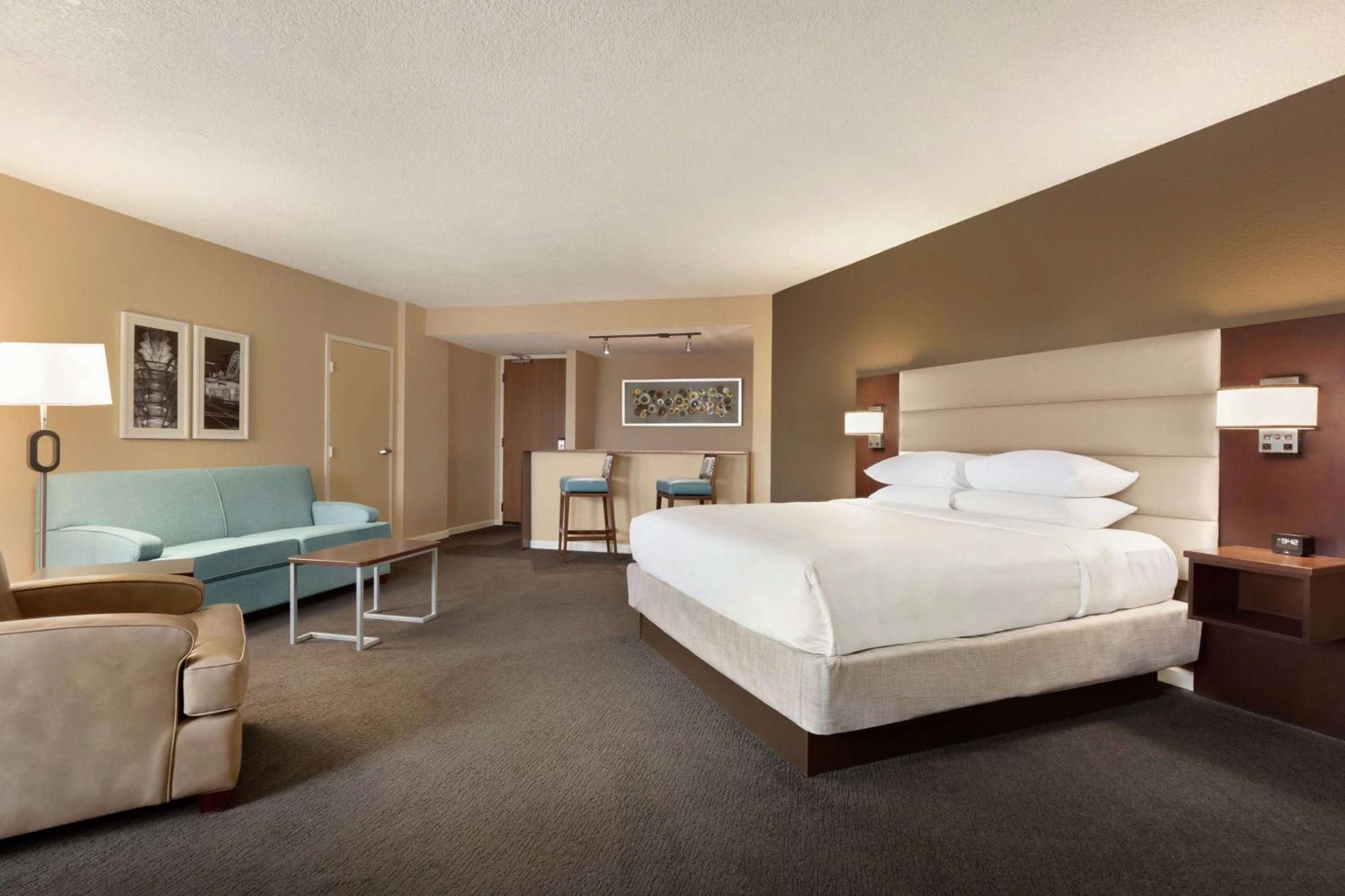 Отель Doubletree By Hilton Orlando Downtown Экстерьер фото